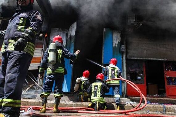 جزئیات حادثه مرگبار در اهواز | مرگ یک جوان در آتش‌سوزی مغازه موبایل‌فروشی
