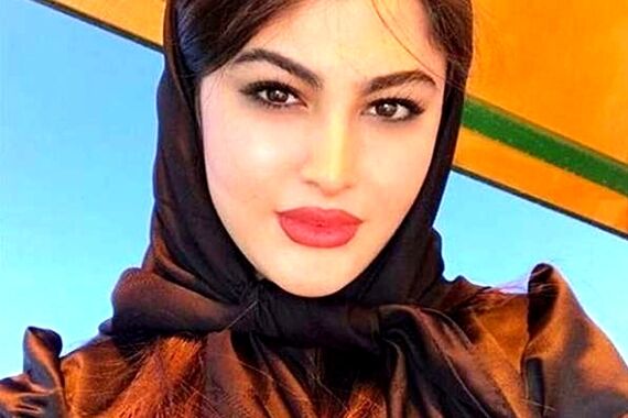 شغل مریم مومن قبل از بازیگری