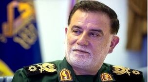 فرزند سردار نیلفروشان در مراسم تشییع پیکر پدرش+عکس