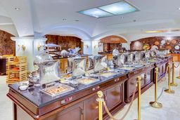 تجربه متفاوت از غذاهای محلی ؛رستوران های هتلی در مشهد
