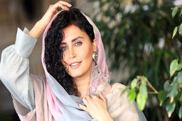 الناز شاکردوست ایران را ترک کرد 