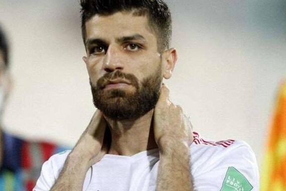 میلاد سرلک سیاه پوش شد