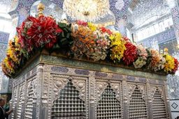 گل-آرایی-ضریح-مطهر-حضرت-زینب-س