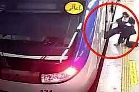 فیلم مراسم خاکسپاری آرمیتا گراوند | صحنه های دردناک از خانواده آرمیتا گراوند