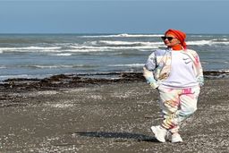 تپش قلب شکسته نفیسه روشن با پس زمینه سیاه! | نفرین زیرپوستی نفیسه خانم 