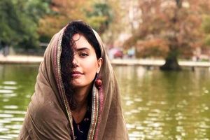 الناز شاکردوست آسمانی شد | آخرین فیلم الناز شاکردوست  هنگام خلبانی هلیکوپتر پخش شد + فیلم و تصاویر