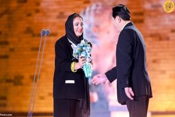 نرگس محمدی مهاجرتش را علنی کرد | خانم با این تیپ پسرونه زرد قناریش شده عین خارجکیا