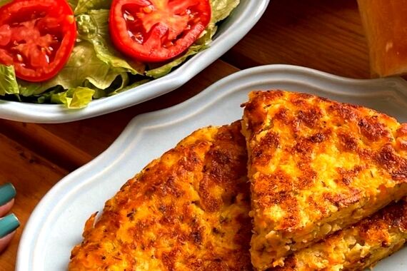 اگر بدنبال یه غذای ساده و اقتصادی هستی با من همراه شو | طرز تهیه کوکوی سیب زمینی و هویج فقط تو نیم ساعت