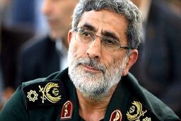 سردار قاآنی در مراسم تشییع پیکر شهید نیلفروشان در میدان امام حسین تهران