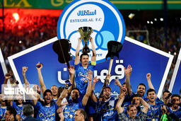 رضایت از عملکرد هافبک‌ها؟