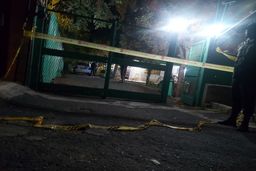 خبر فوری | بازسازی صحنه قتل داریوش مهرجویی و همسرش با حضور قاتل