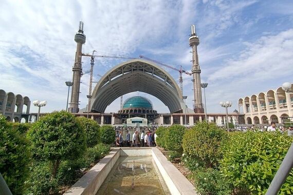 تصاویری متفاوت از اقامه نماز-جمعه تهران