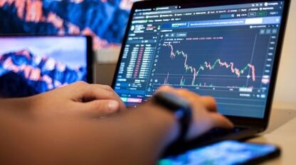 مسیر موفقیت در لایت فارکس؛ از عادت‌های معاملاتی تا انتخاب استراتژی سودده